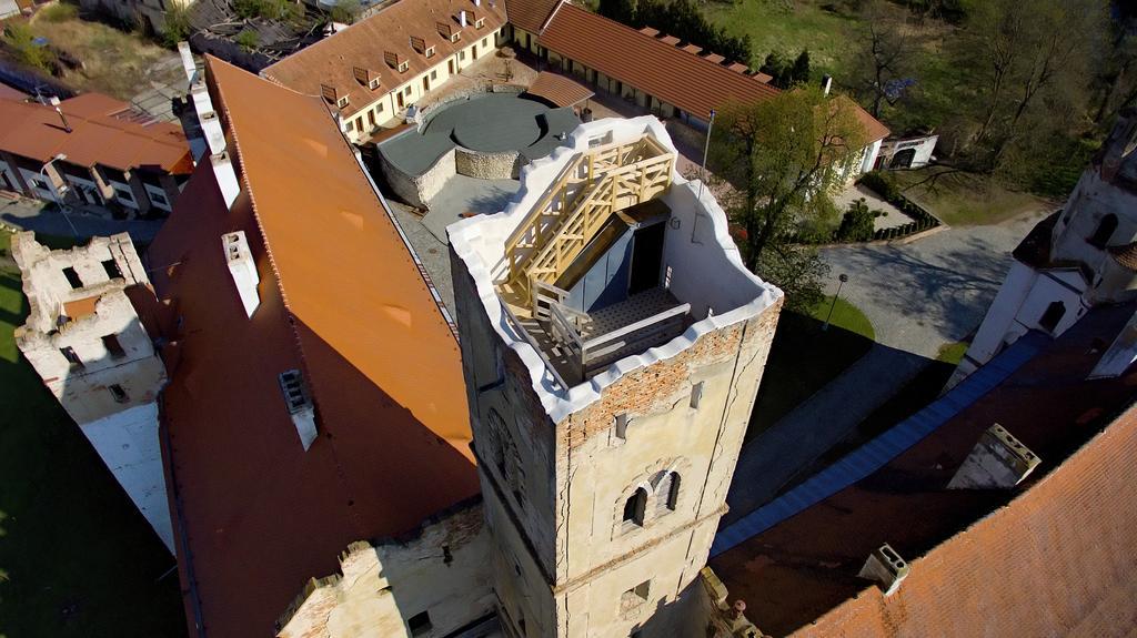 Zamecky Penzion Rotunda Breclav Exterior photo